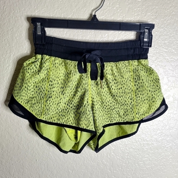 Lululemon Dottie Dash Clarity Yellow Black Hotty Hot Drawstring Shorts sz 4 - Picture 2 of 6